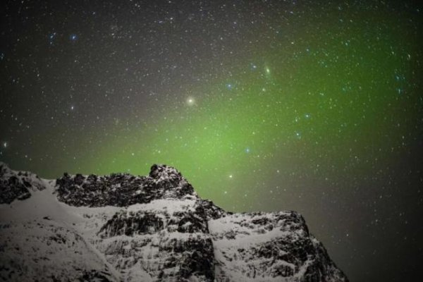 文商期货配资 这届年轻人，为何负债旅行？